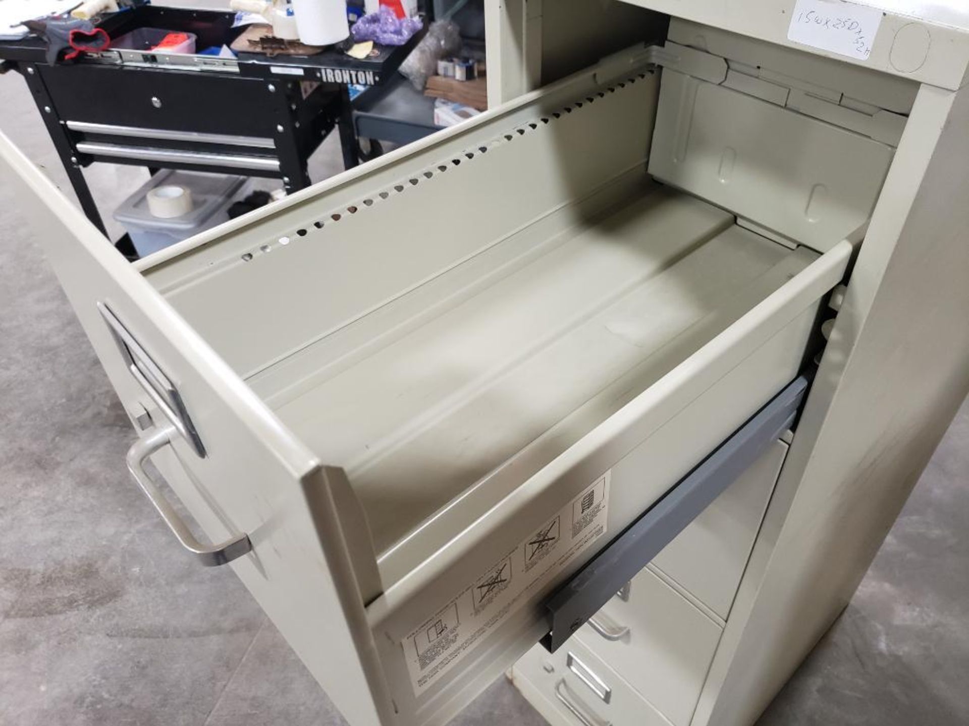 HON office filing cabinet. 15x25x52 WxDxH. - Image 3 of 4