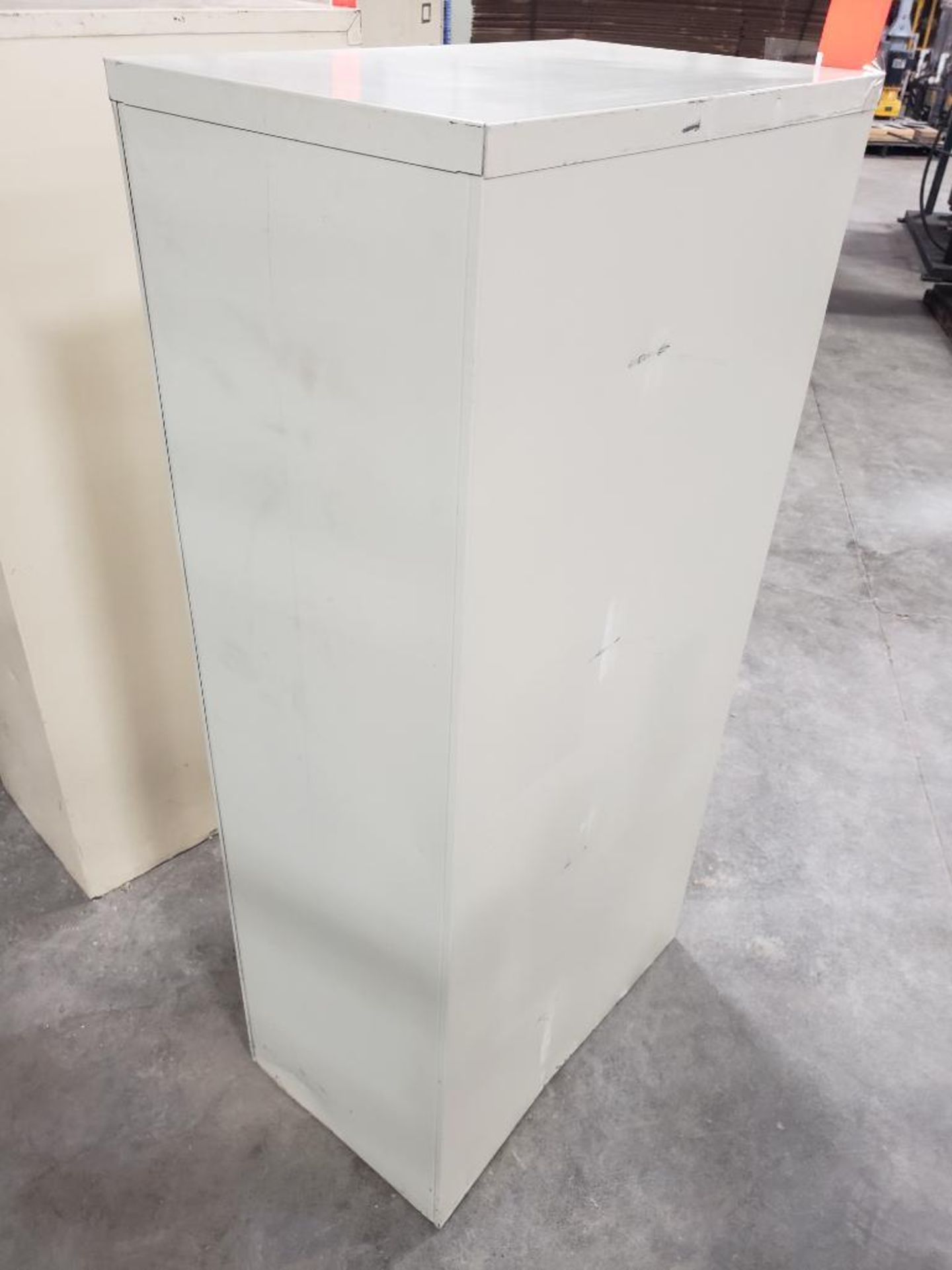 HON office filing cabinet. 15x25x52 WxDxH. - Image 4 of 4