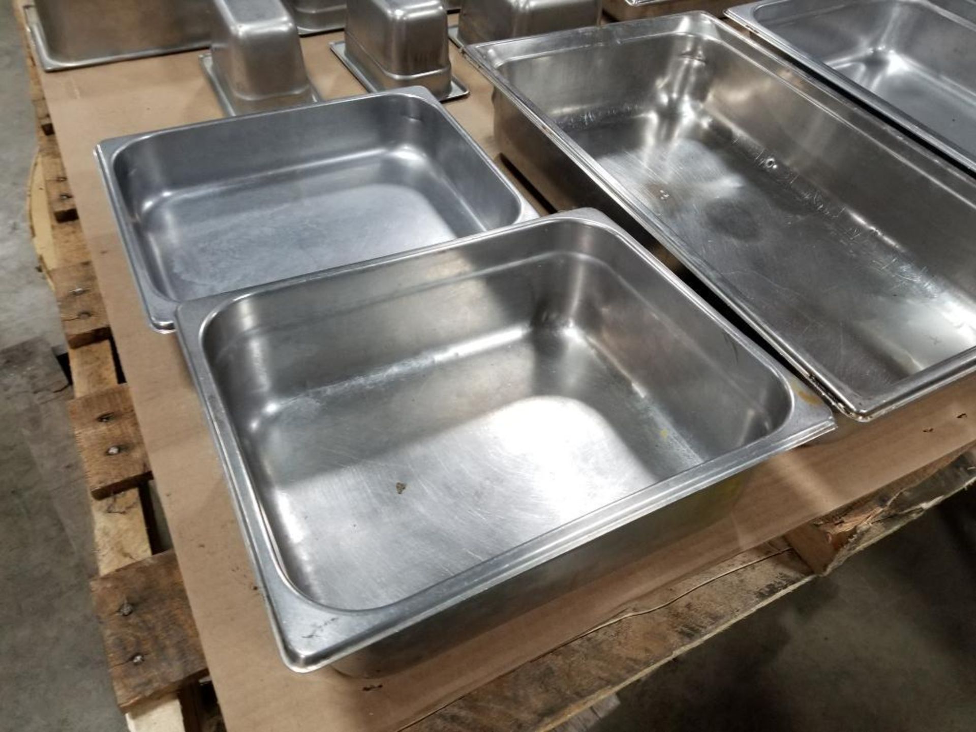 Stainless steel steam table pans. - Image 8 of 20