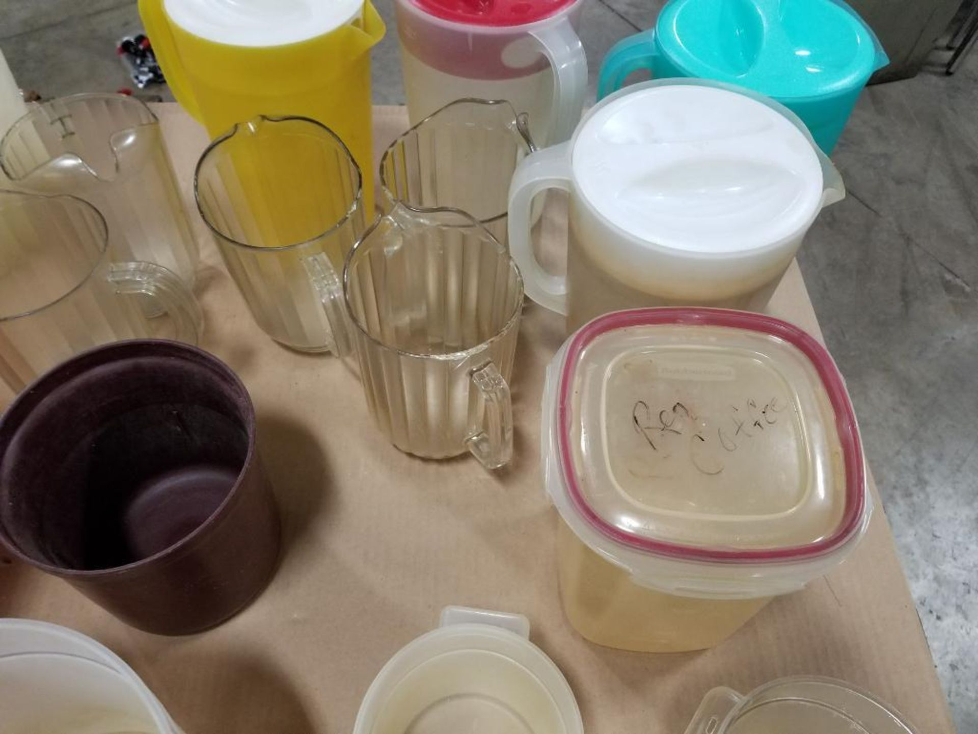 Assorted plastic containers. - Image 16 of 26
