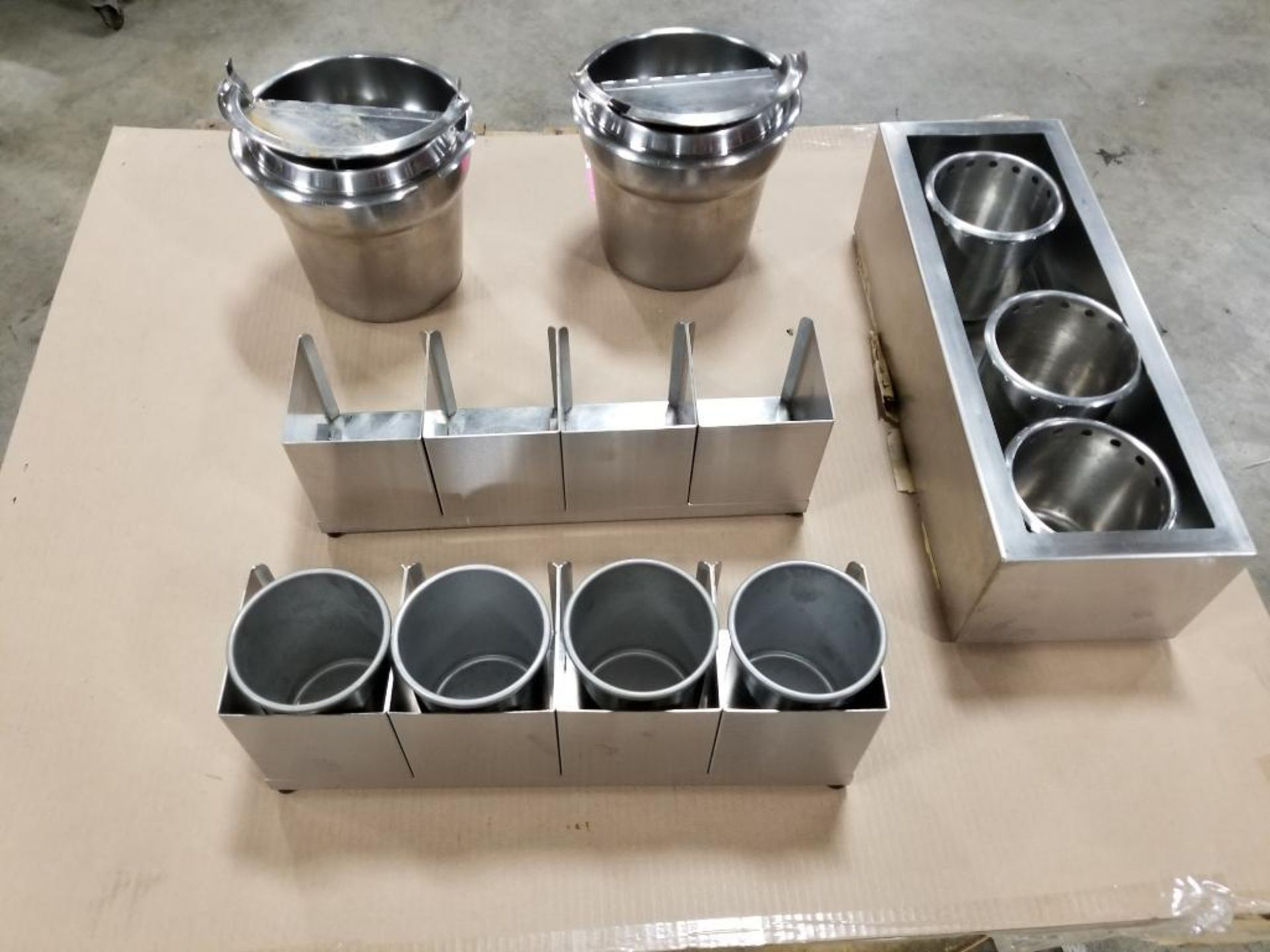 Stainless steel steam table and containers. - Image 6 of 16