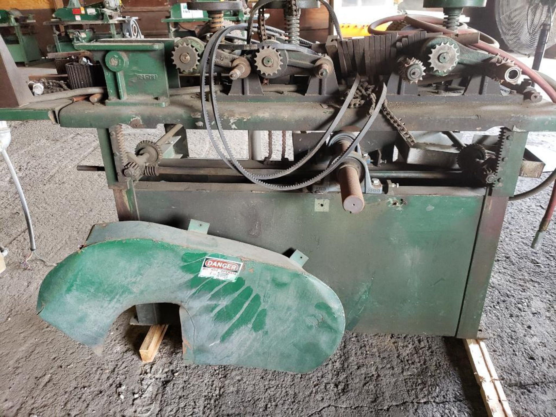 Alden Machinery gang rip saw. Approx 4in between roll and bed. - Image 9 of 13