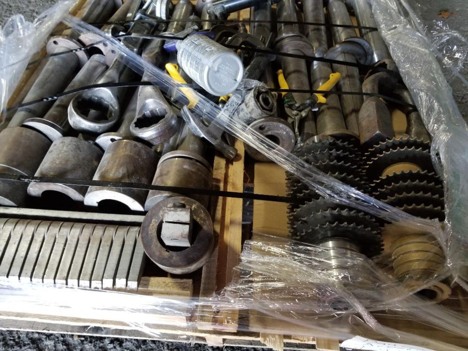 Pallet of assorted Danco arbor and tooling.