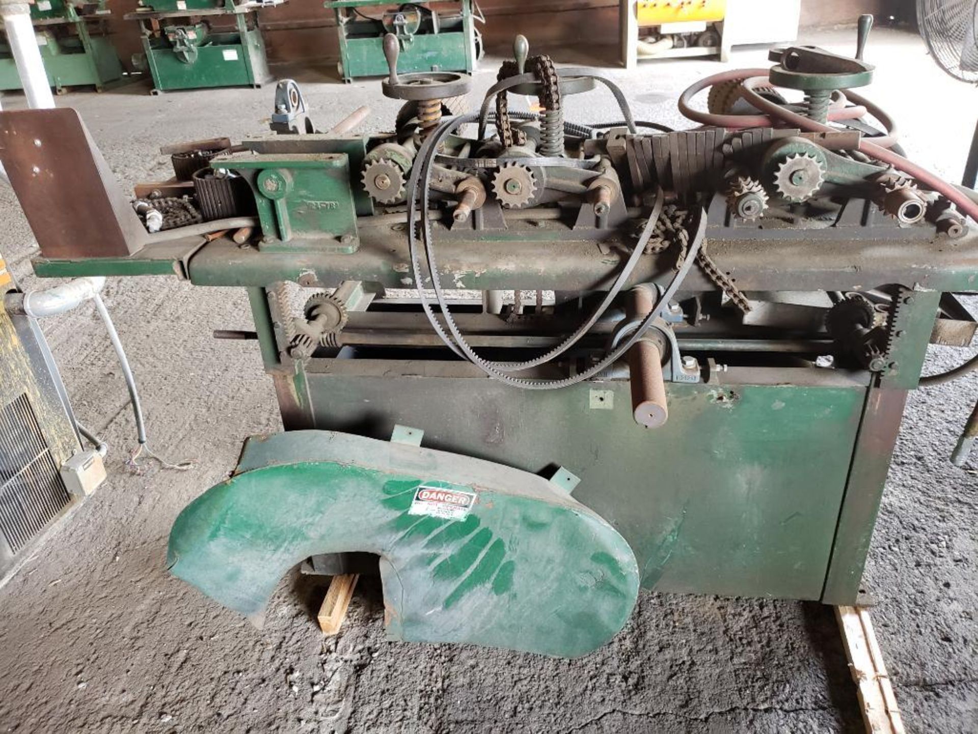 Alden Machinery gang rip saw. Approx 4in between roll and bed. - Image 8 of 13