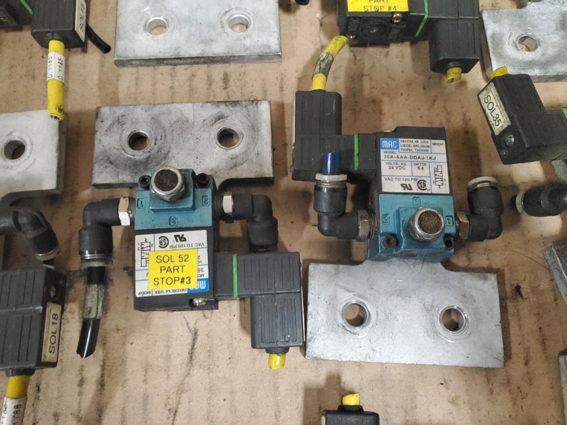 Large assortment of Mac valves. - Image 6 of 15