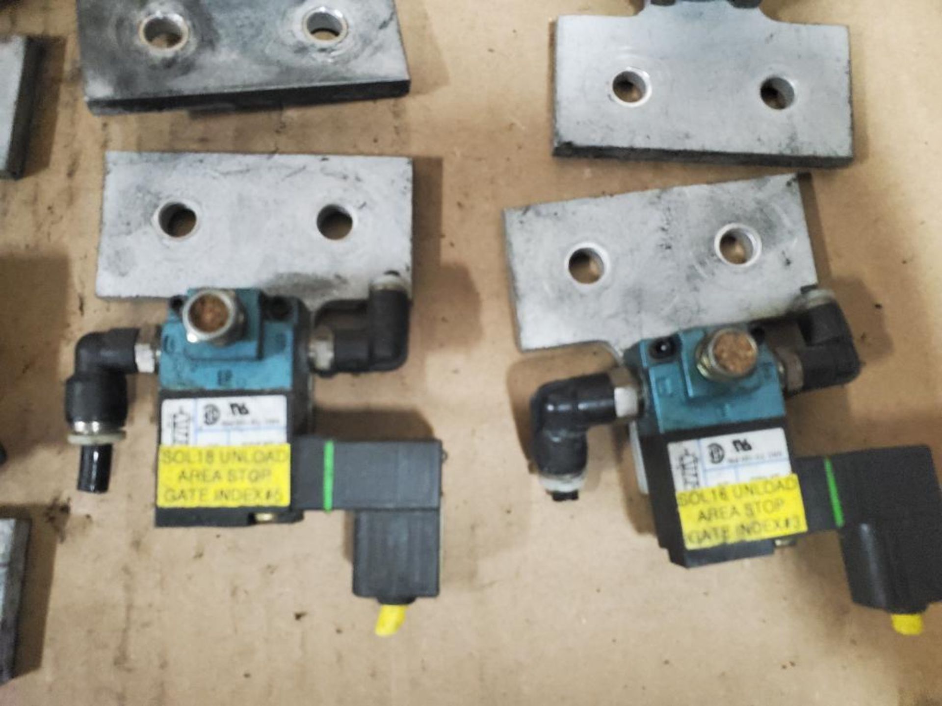 Large assortment of Mac valves. - Image 2 of 15