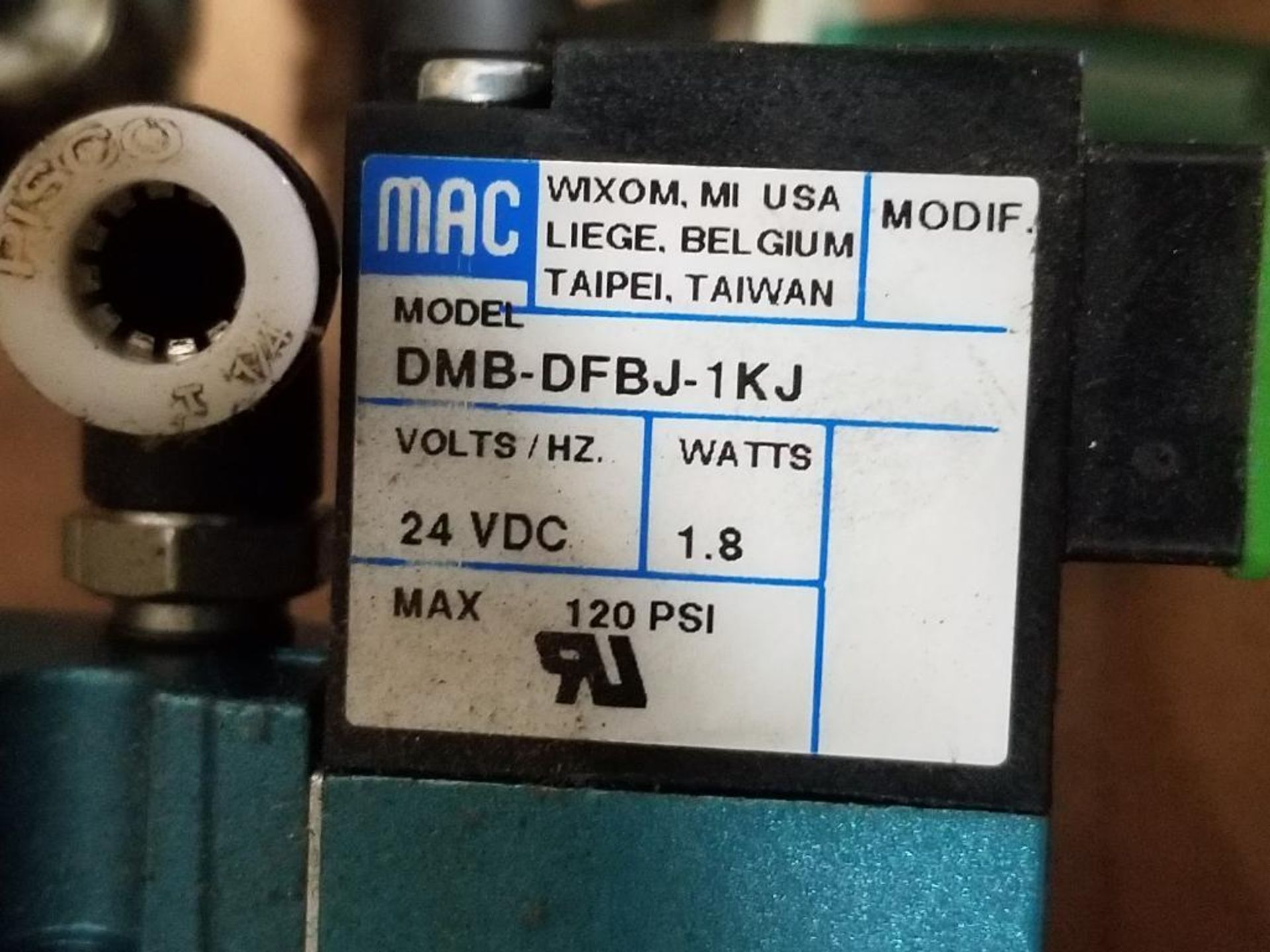 Assorted Mac valves. - Image 7 of 13