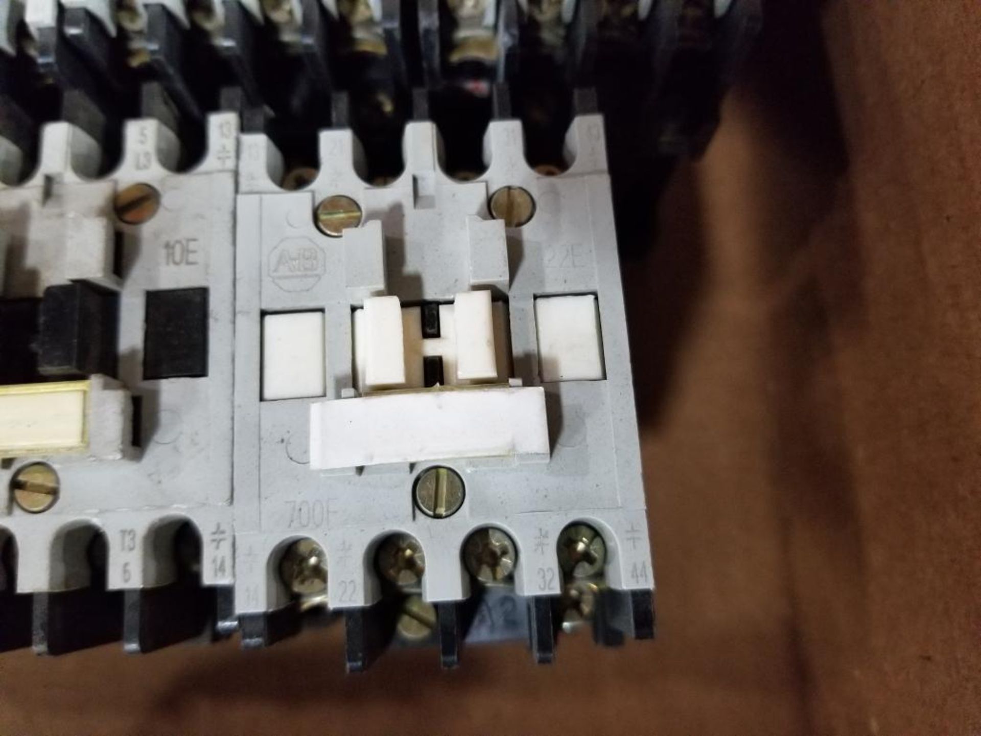 Qty 17 - Assorted electrical contactor. Allen Bradley. - Image 4 of 4