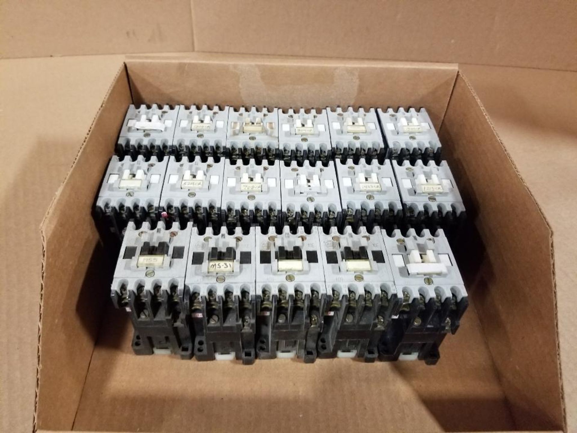 Qty 17 - Assorted electrical contactor. Allen Bradley.