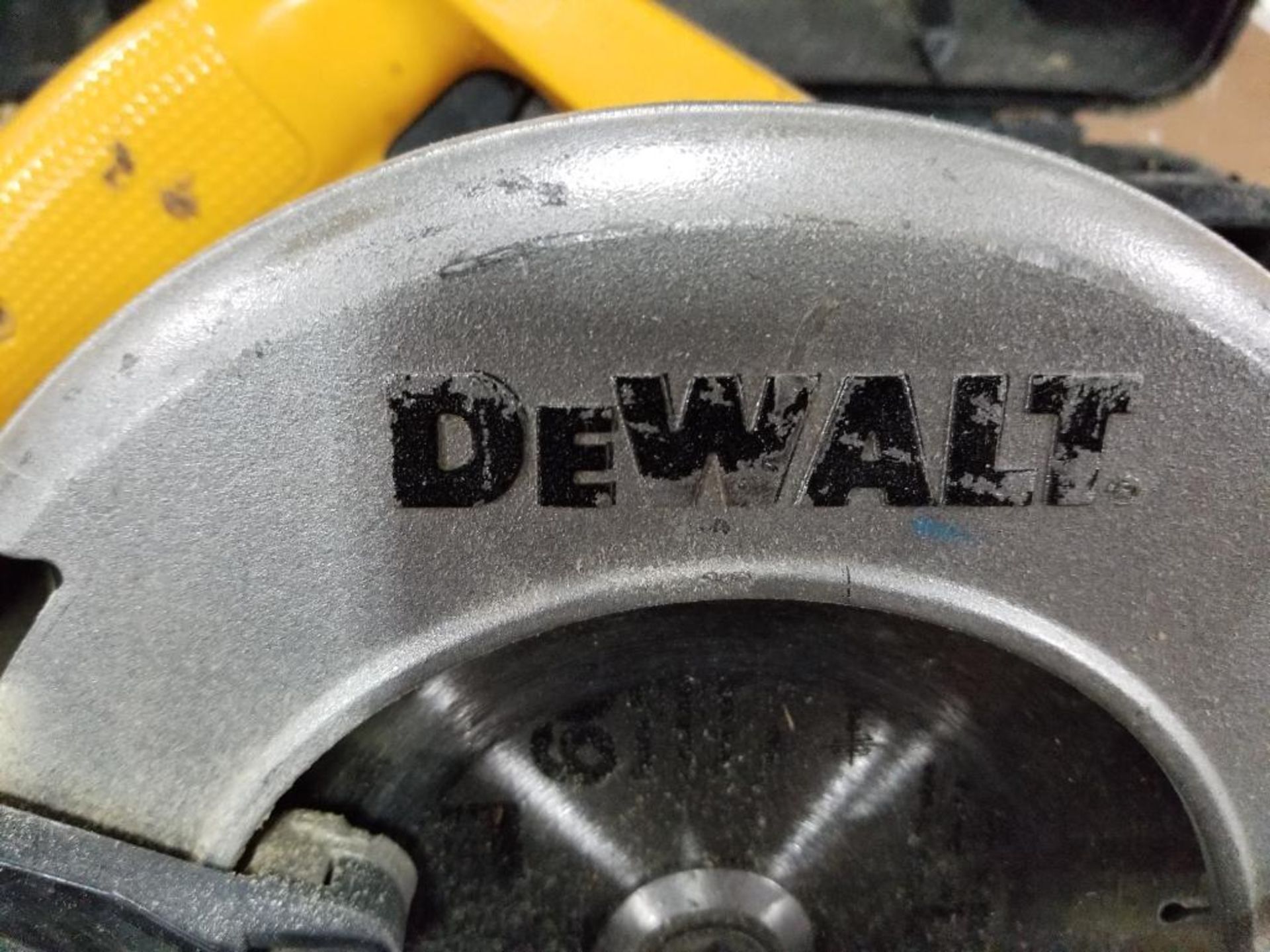 DeWalt DW359 7-1/4" circular saw. 15AMP. - Image 4 of 6