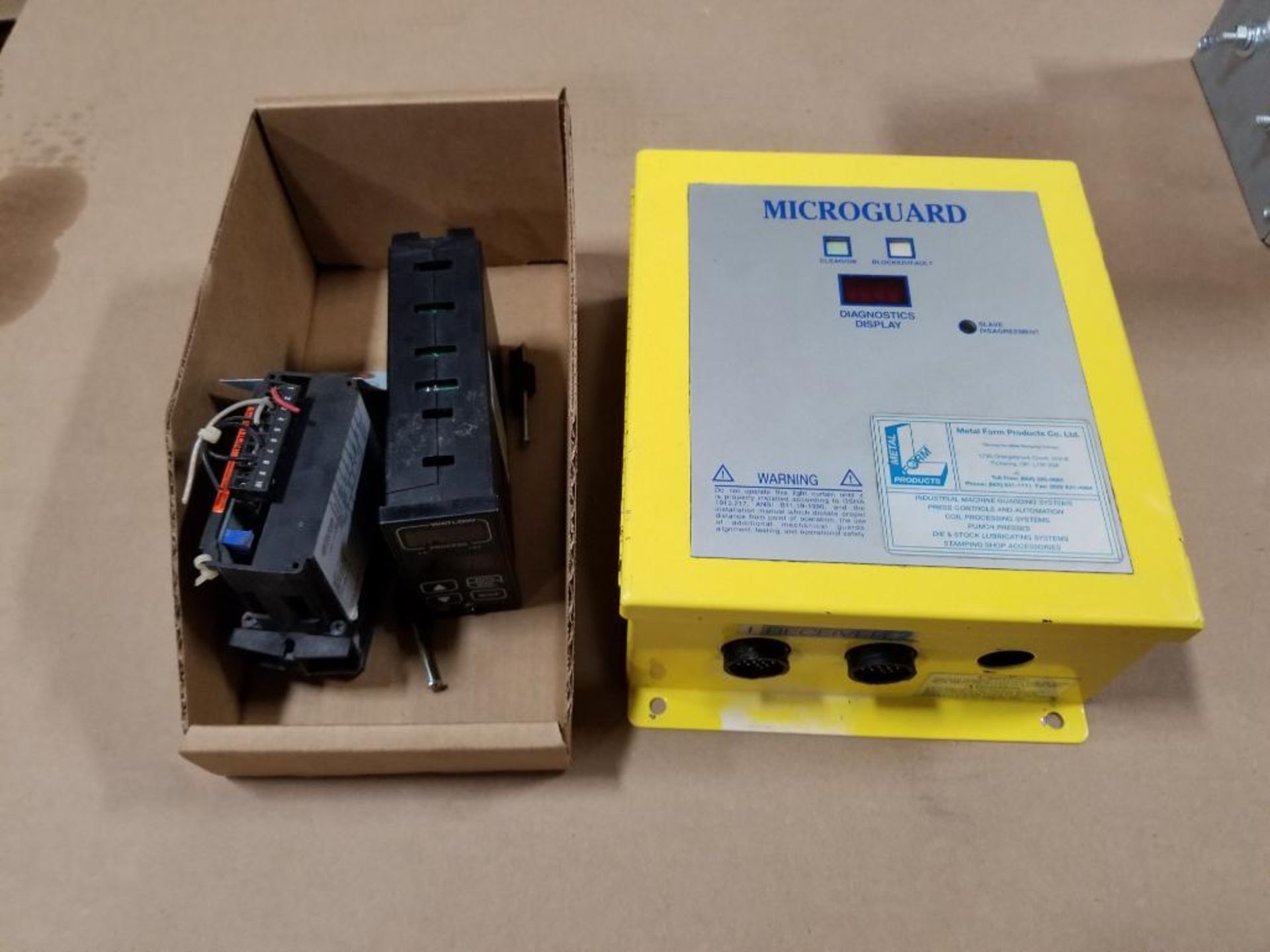 Assorted electrical meter, temp control, light curtain control. Microguard, Watlow, Red Lion. - Image 10 of 10