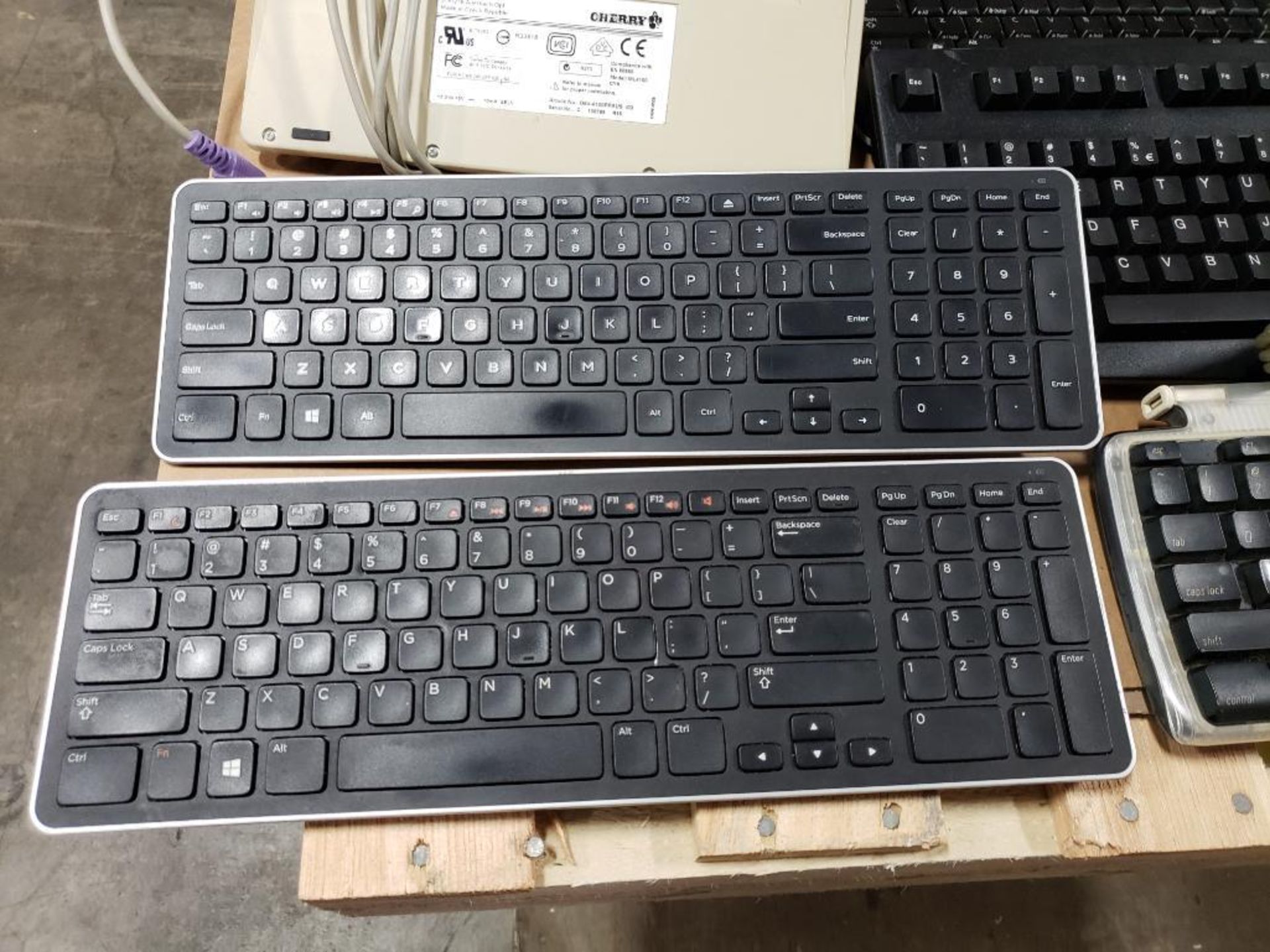 Pallet of assorted computer keyboards, mouse. Dell, Apple, Logitech, HP. - Image 6 of 14