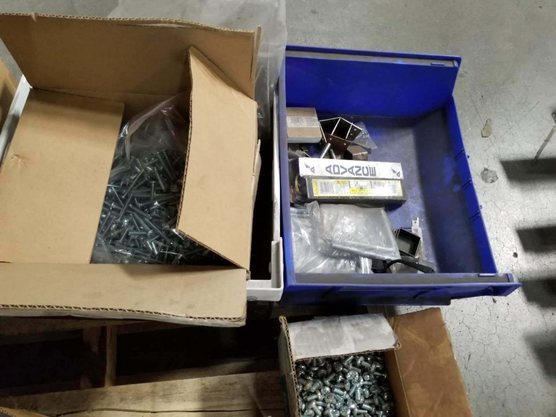 Pallet of assorted replacement parts, hardware. - Image 8 of 12