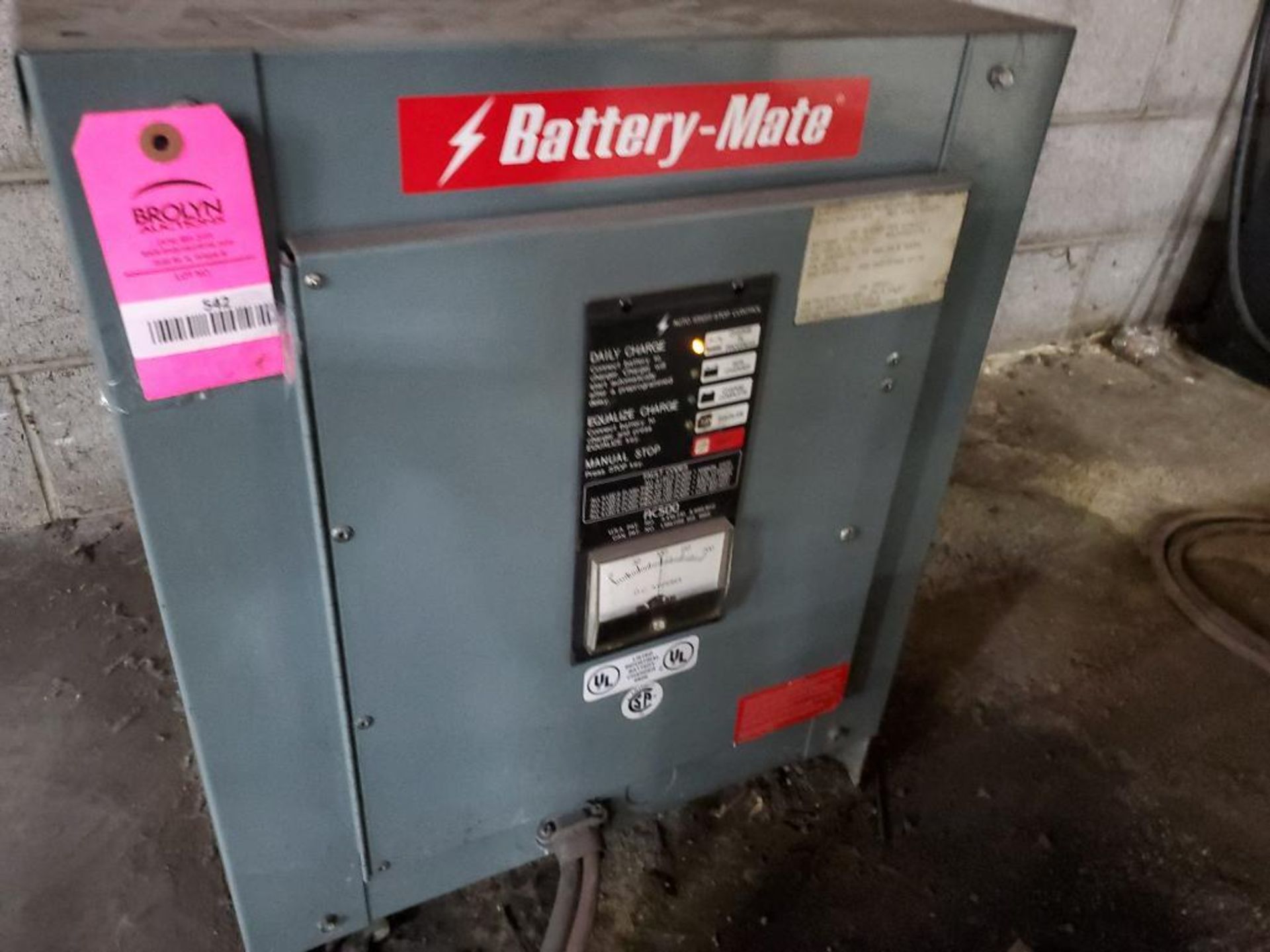 36v Battery Mate forklift charger. Model 880H3-18C. 751-880aH. 208/240/480v 3 phase.