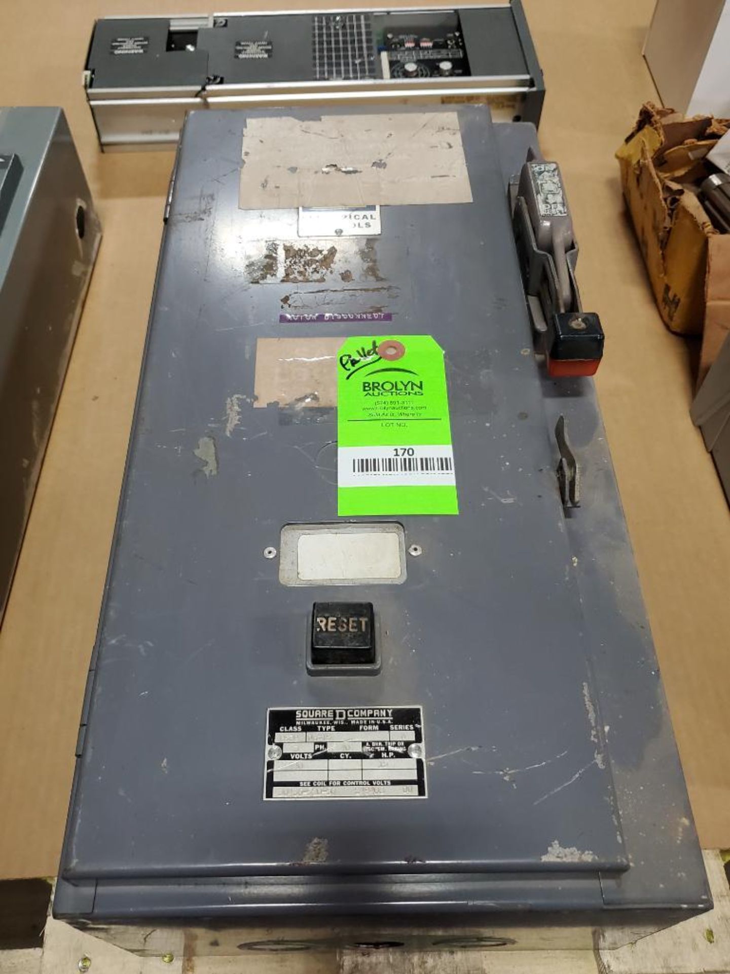 Pallet of assorted electrical safety switch, motor starter, transformer. Allen Bradley, Square-D. - Image 6 of 23