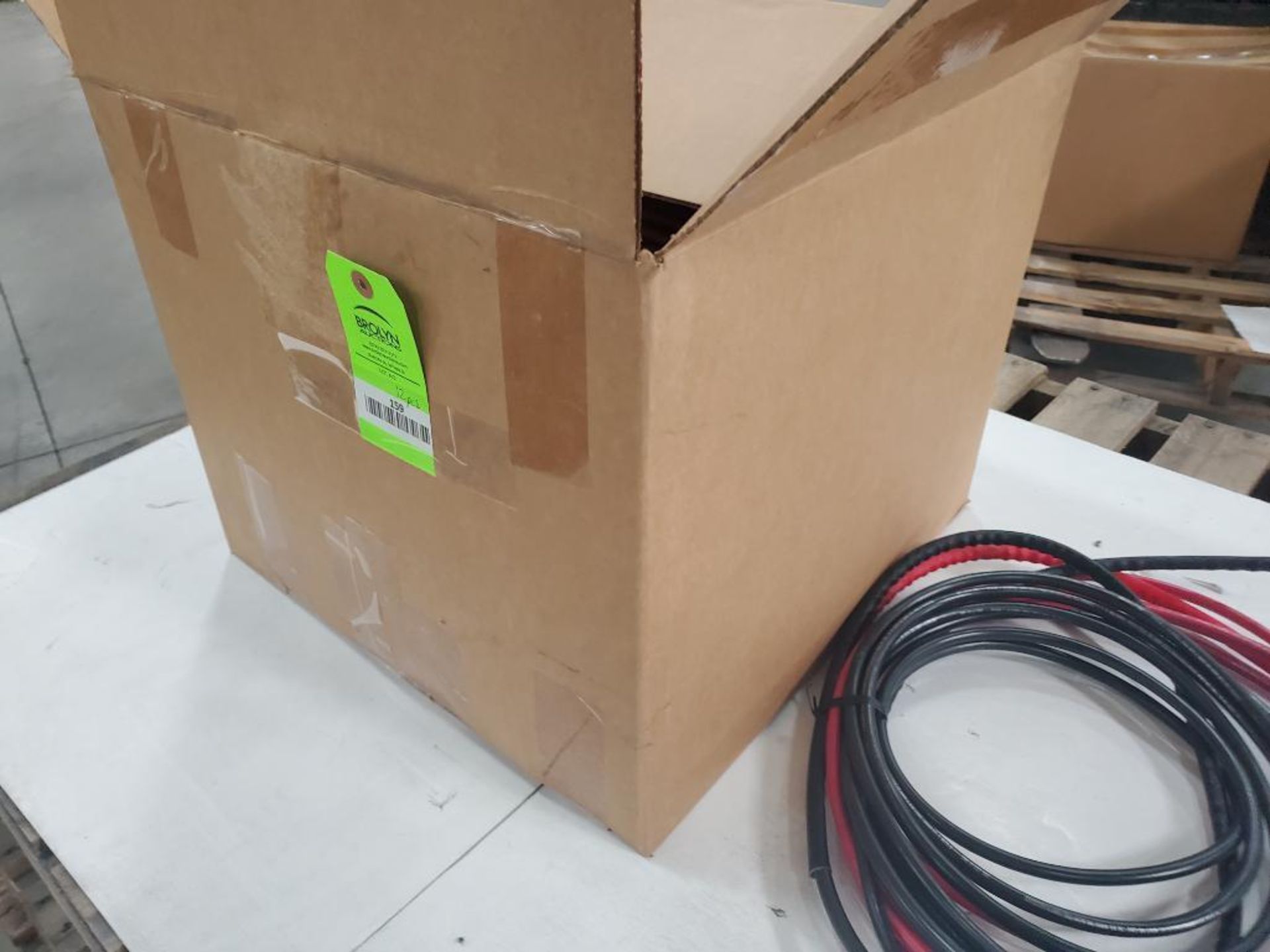 Qty 12 - Wire assembly. 175A 600V plug. New in box. - Image 6 of 11