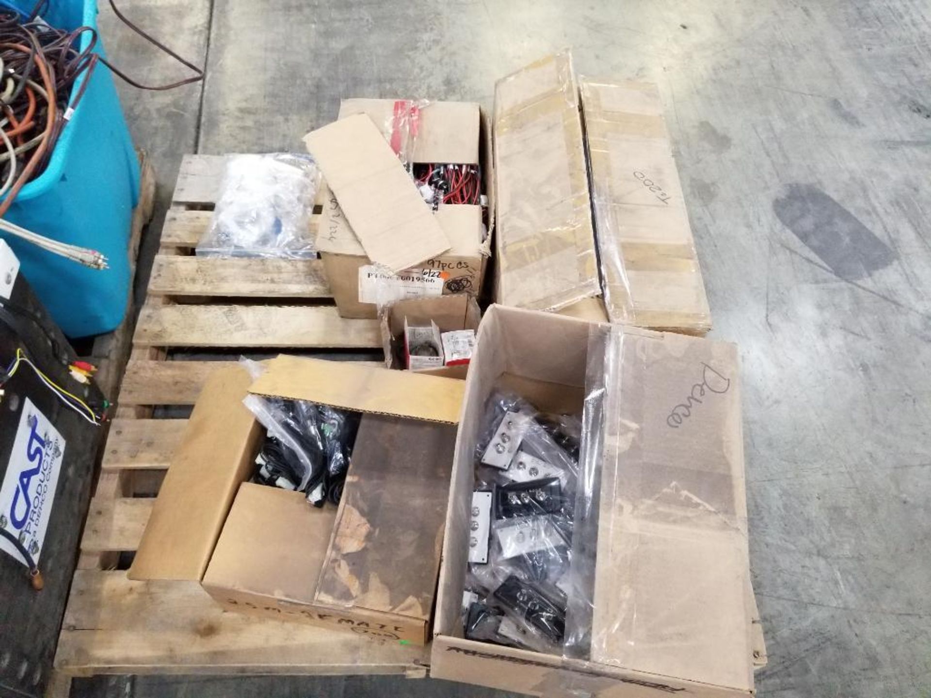 Large lot of assorted electrical and hardware equipment. - Image 14 of 15