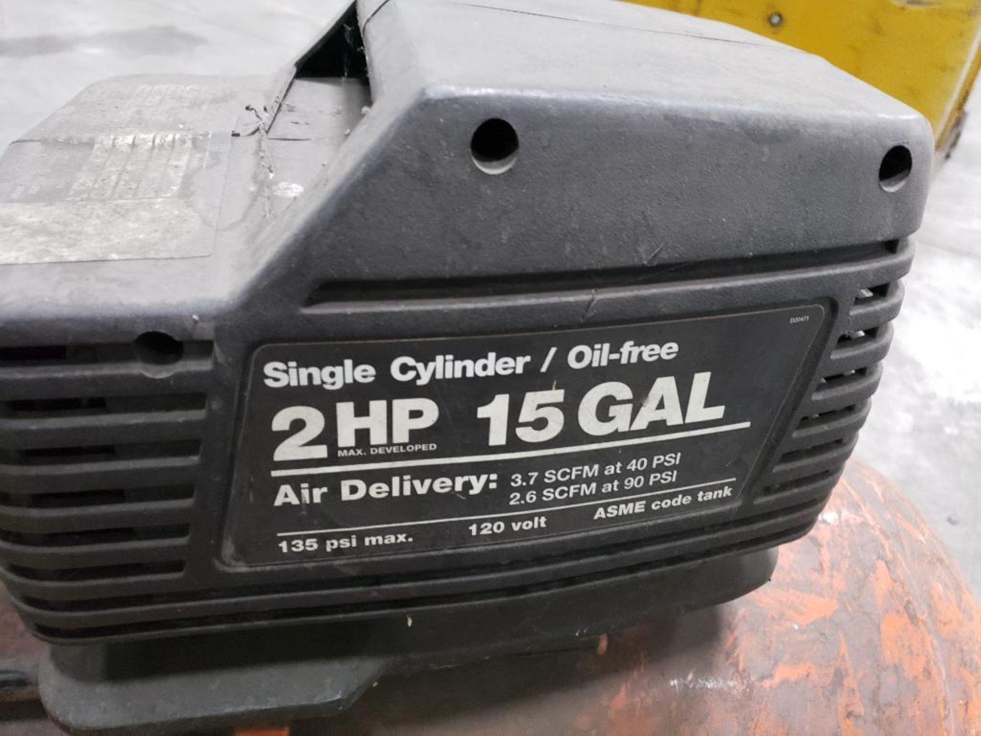 Craftsman single cylinder 2HP 15GAL air compressor. - Image 3 of 4