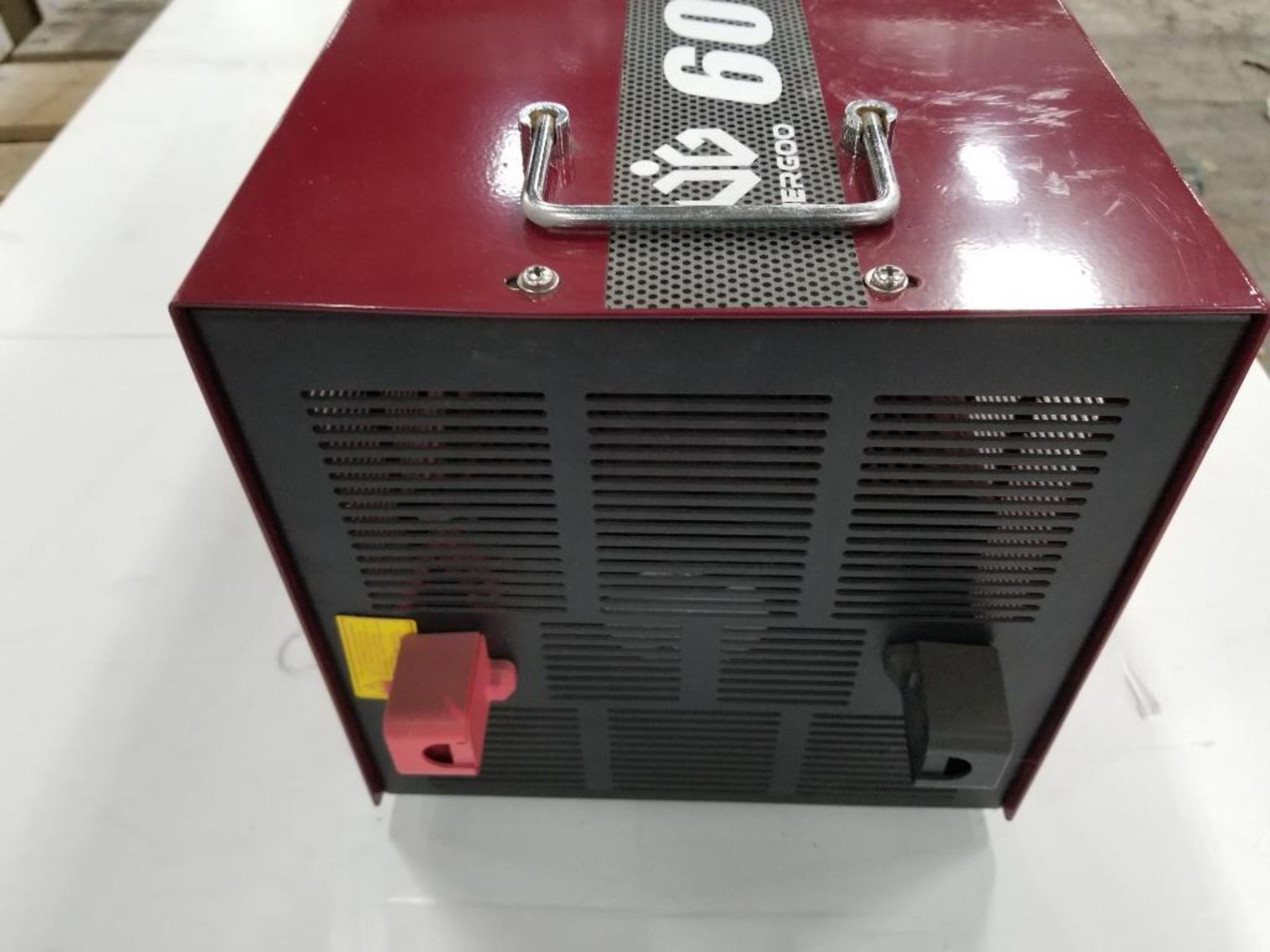 Jergoo 6000W power inverter with charger. New no box. - Image 6 of 7