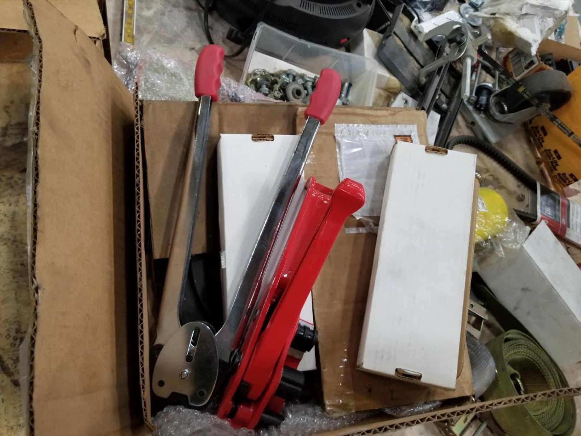 Large lot of assorted hardware, material handing equipment. - Image 18 of 22