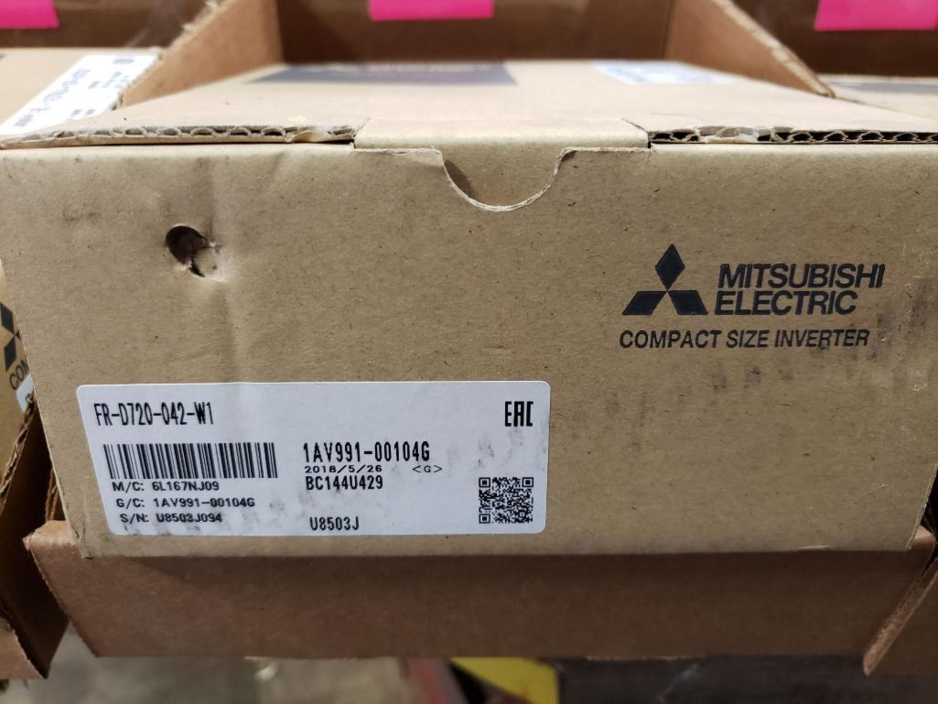 Mitsubishi Electric FR-D720-042-W1 compact size inverter. New in box. - Image 2 of 4