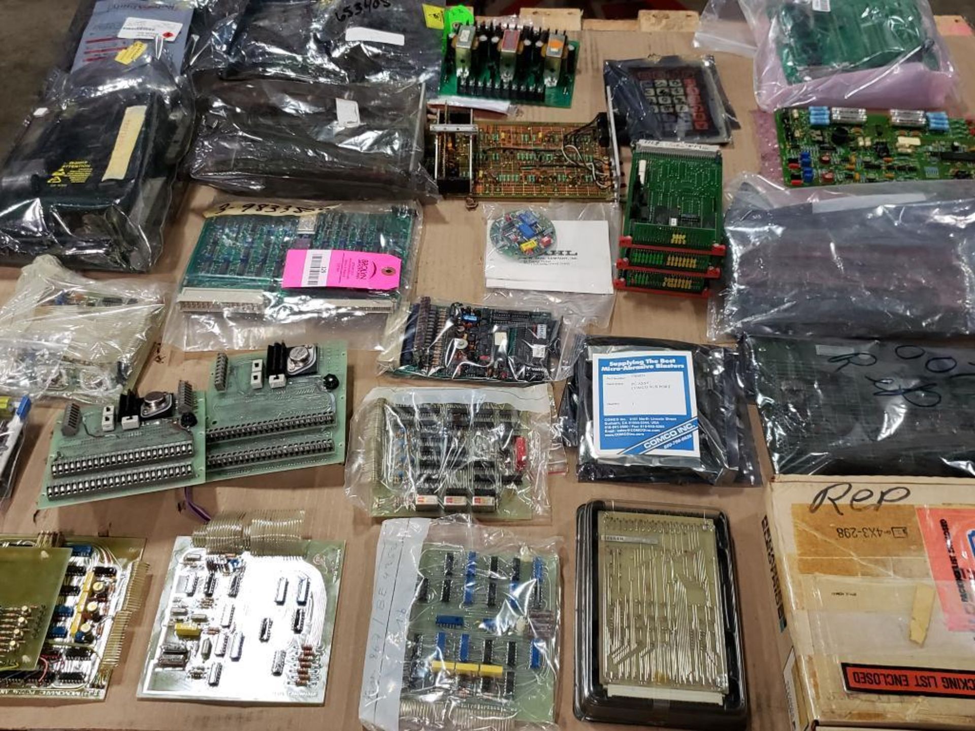 Pallet of assorted control boards. - Image 15 of 15