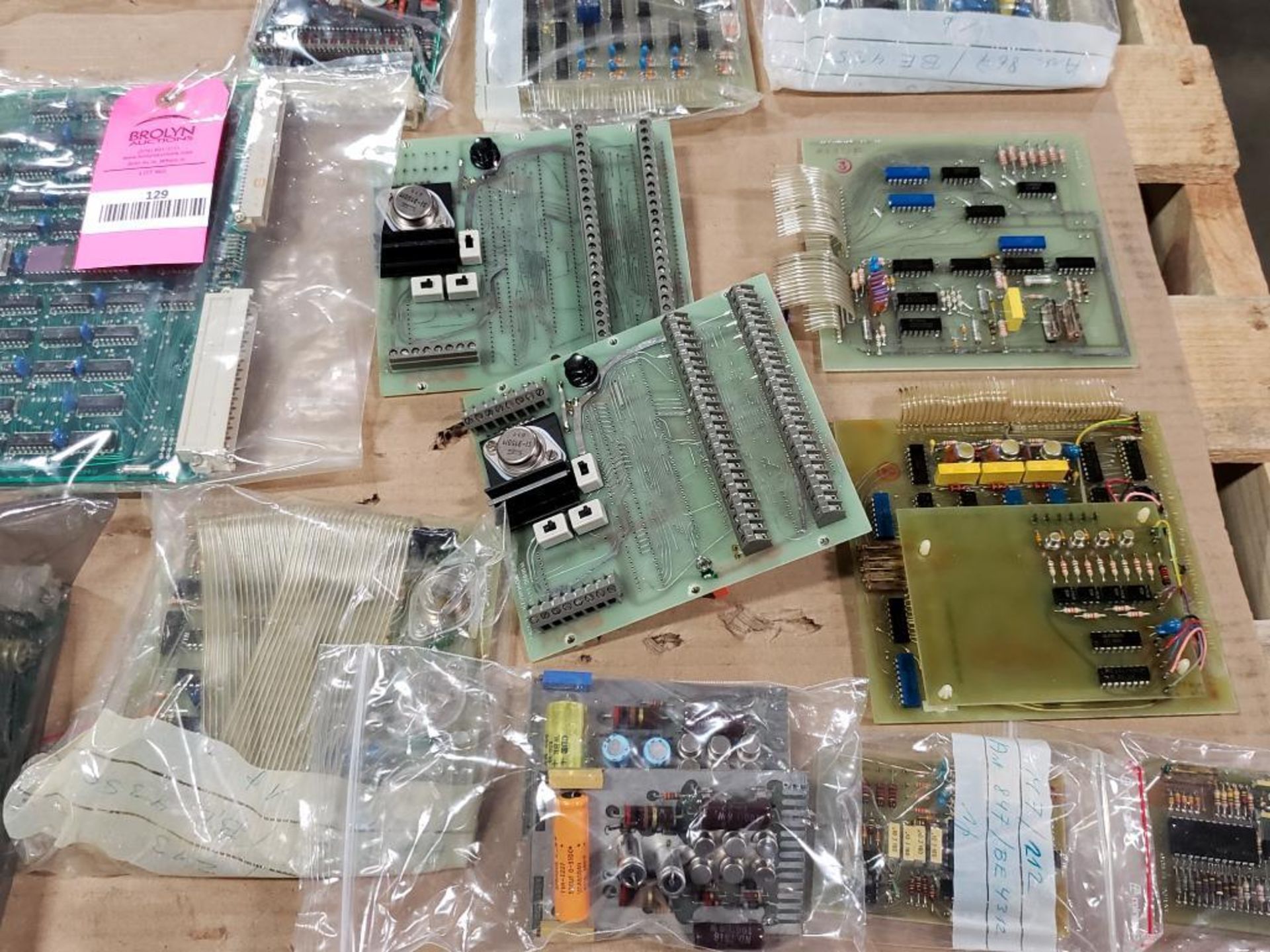 Pallet of assorted control boards. - Image 8 of 15