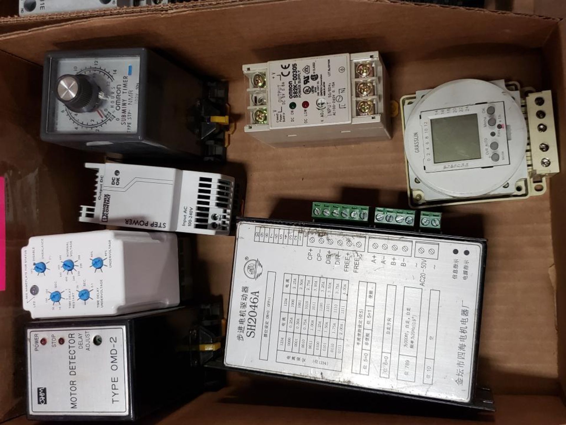 Assorted electric relay, power supply, sensor. Grasslin, Omron, Phoenix Contact. - Image 7 of 7