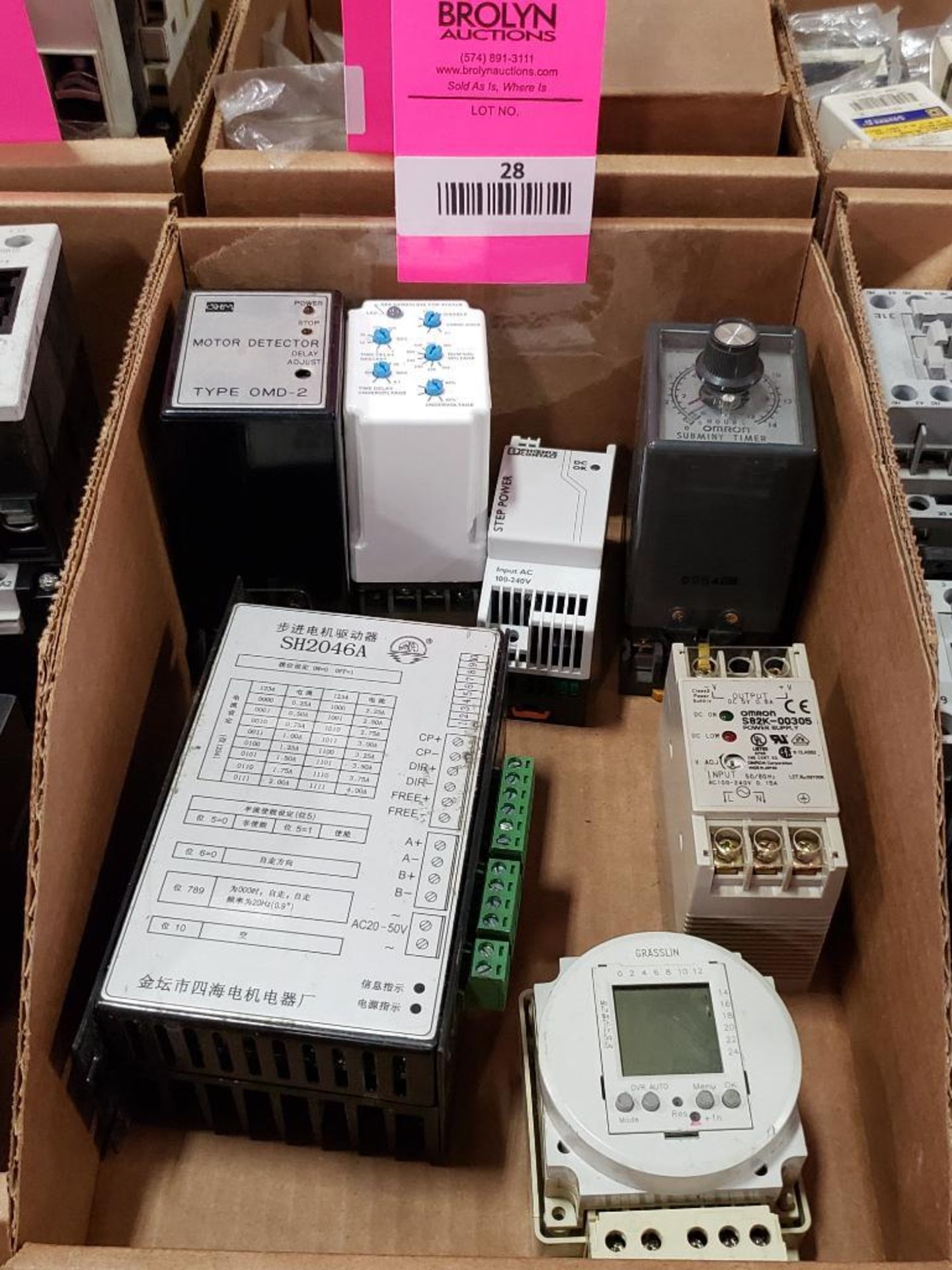 Assorted electric relay, power supply, sensor. Grasslin, Omron, Phoenix Contact.