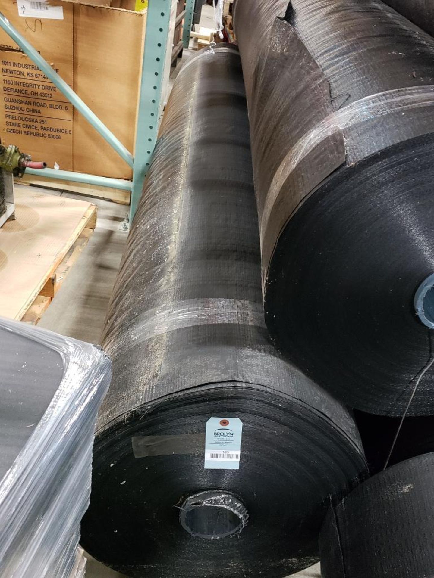 Was Heißt Mode Auf Deutsch Single 9FT roll of weatherproof membrane. Approx 2800 linear ft. No