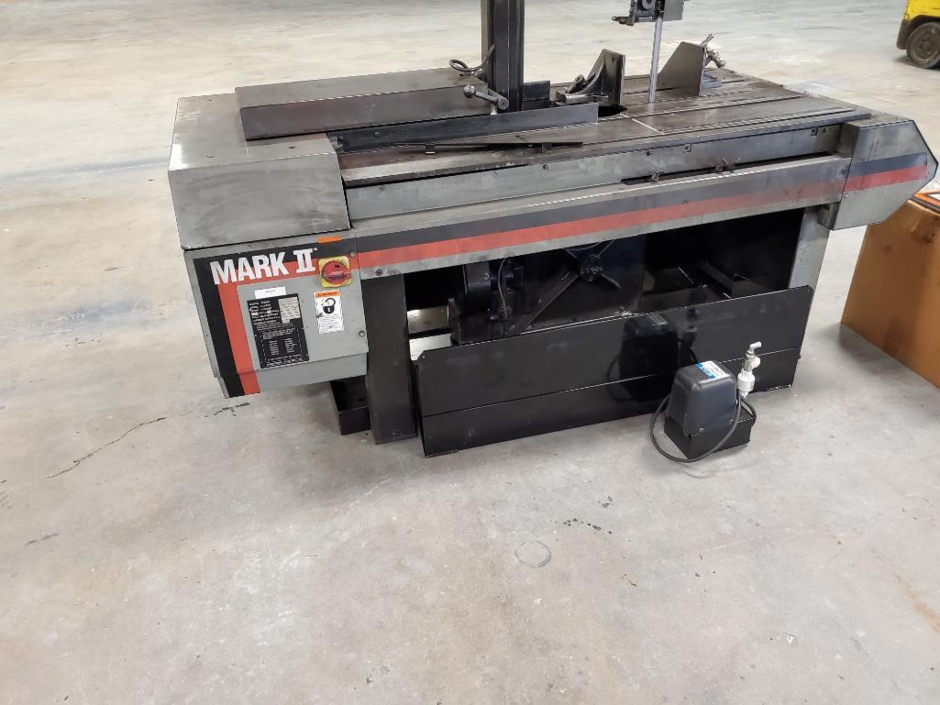 18in x 22in Marvel series 8 Mark II vertical tilt frame band saw. - Image 32 of 41