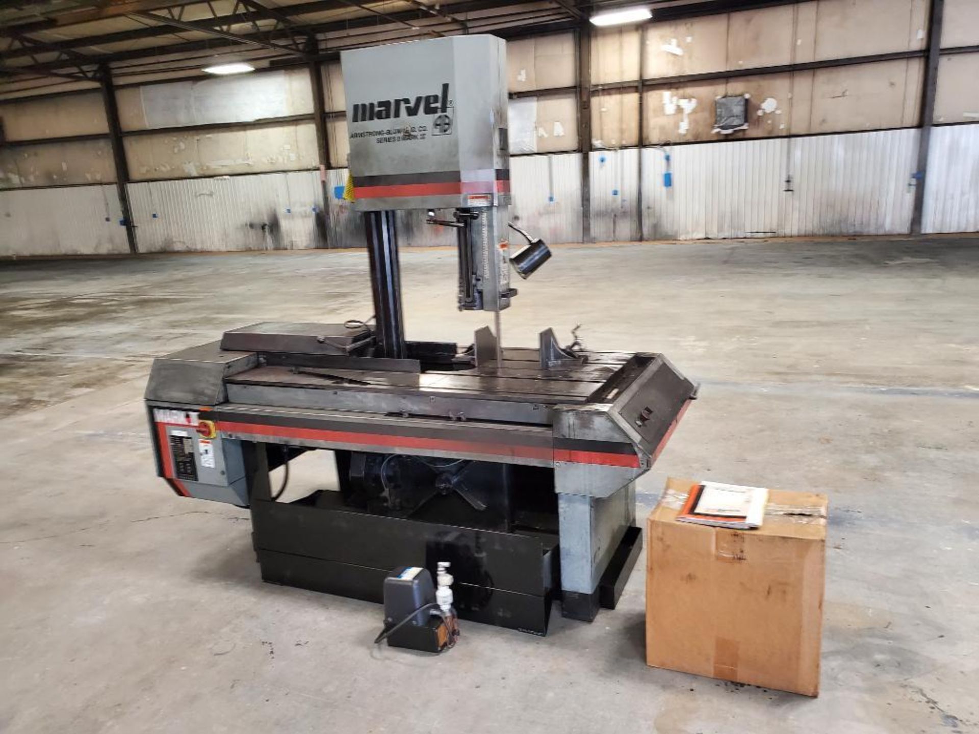 18in x 22in Marvel series 8 Mark II vertical tilt frame band saw.