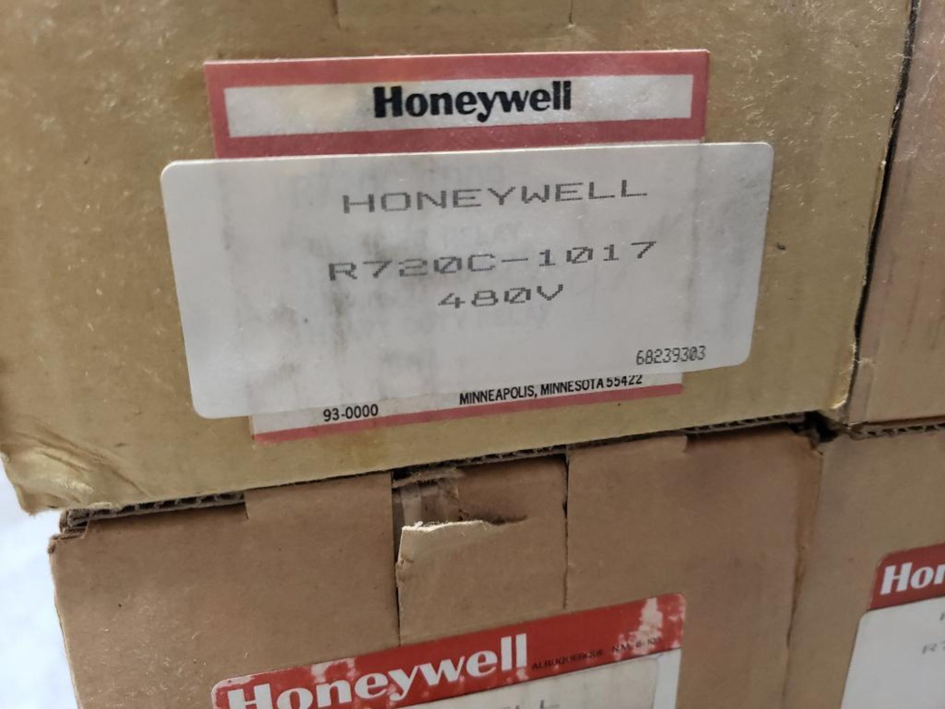 Qty 12 - Honeywell receiver relay. Part number R720C-1017. New in box. - Image 2 of 3