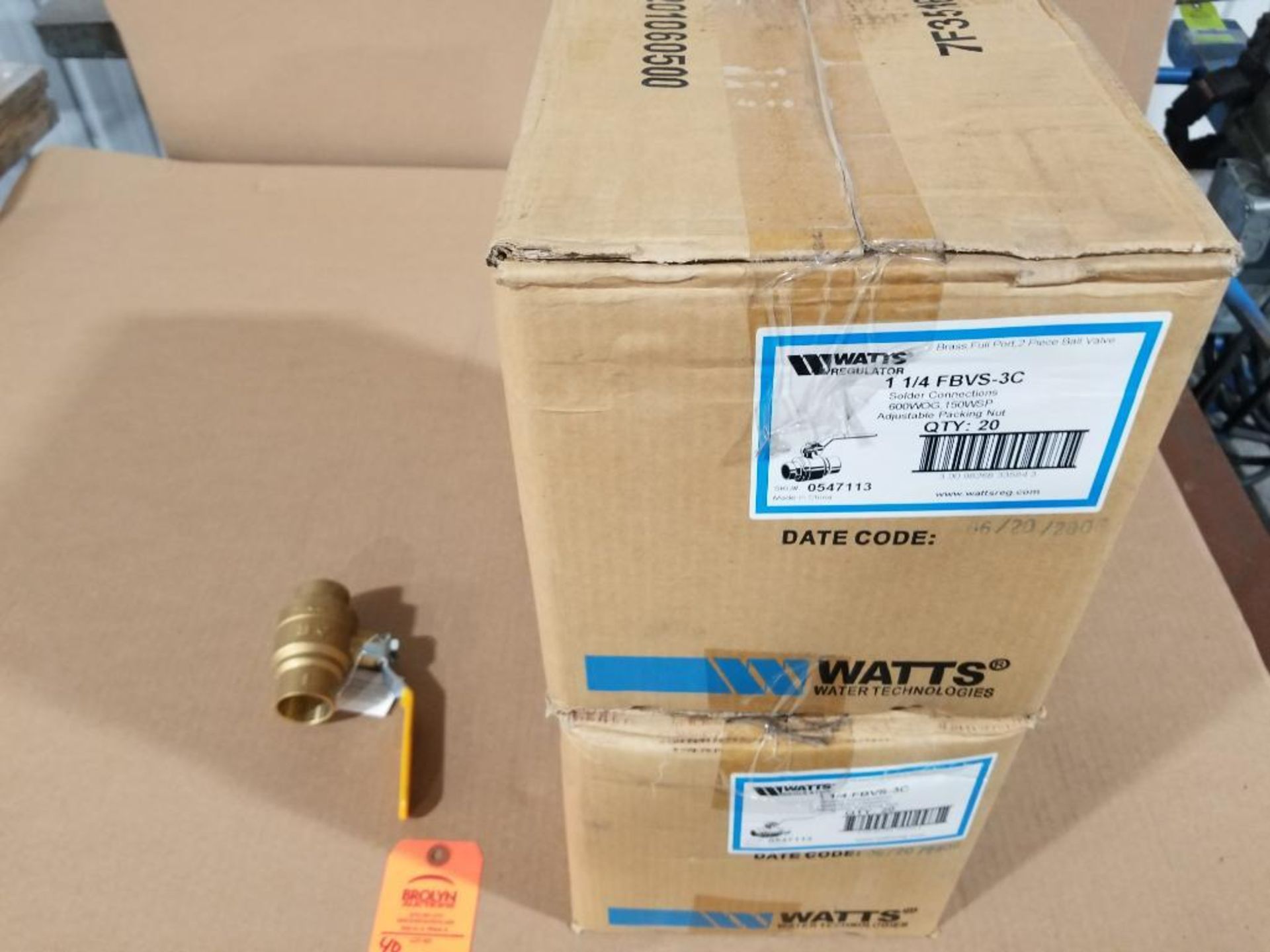 Qty 40 - Watts 1 1/4in brass solder on shut off valve. Part number 1-1/4-FBVS-3C. New in bulk box. - Image 2 of 7