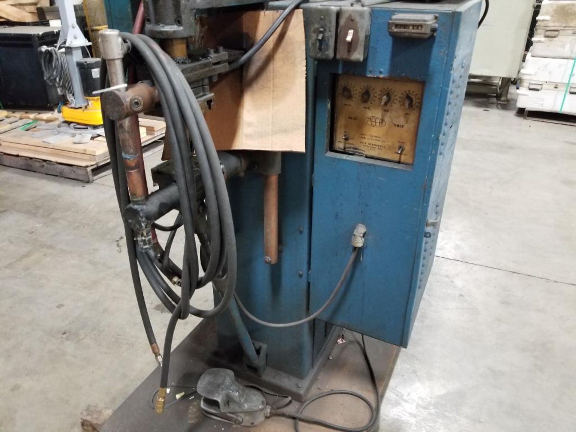 Peer spot welder. - Image 3 of 13