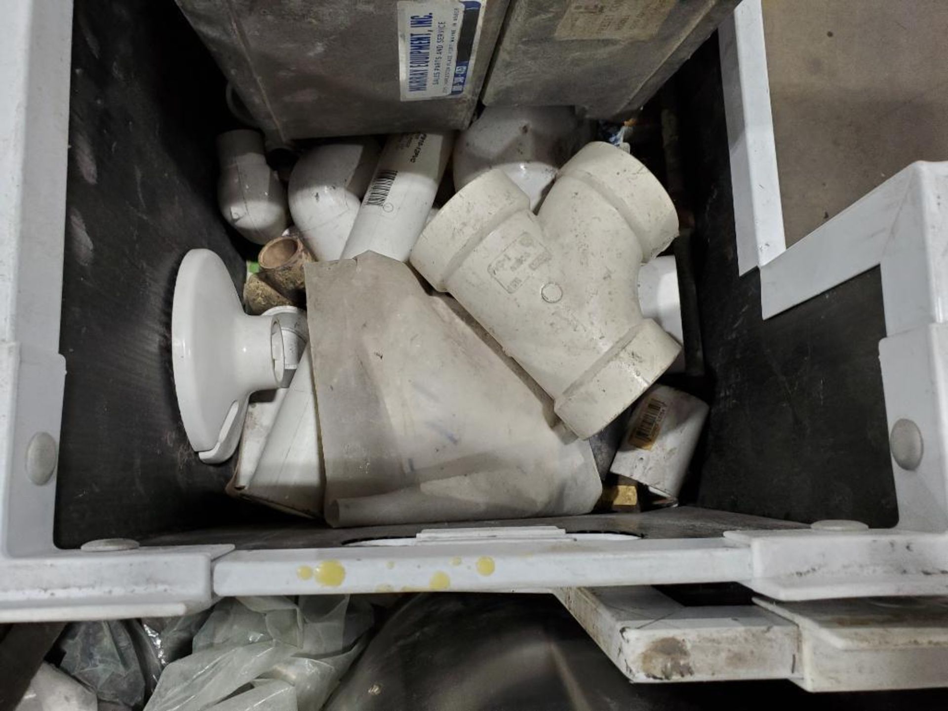 Pallet of assorted facility parts. - Image 16 of 18