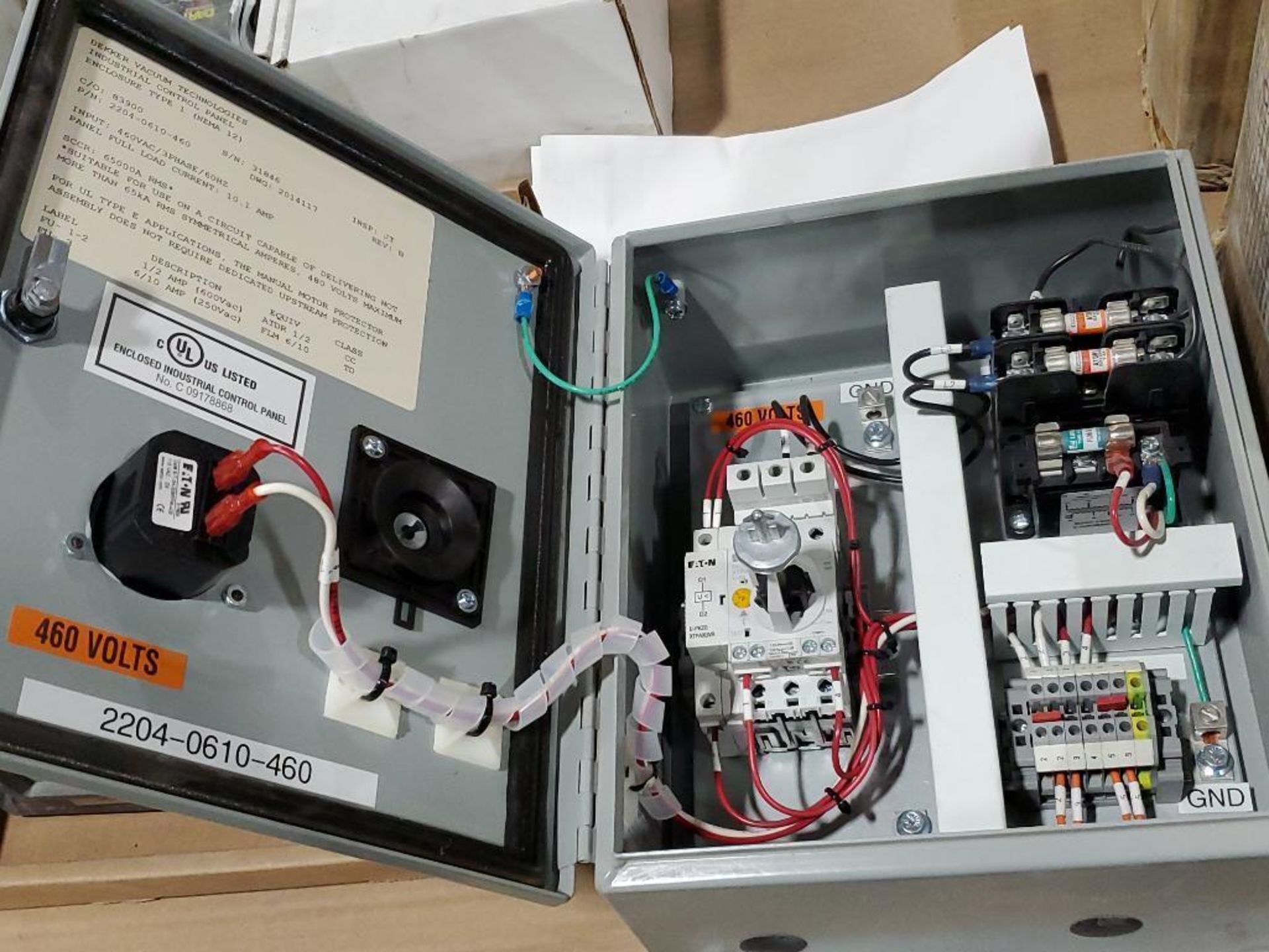 Decker Vacuum techologies control panel. - Image 2 of 8