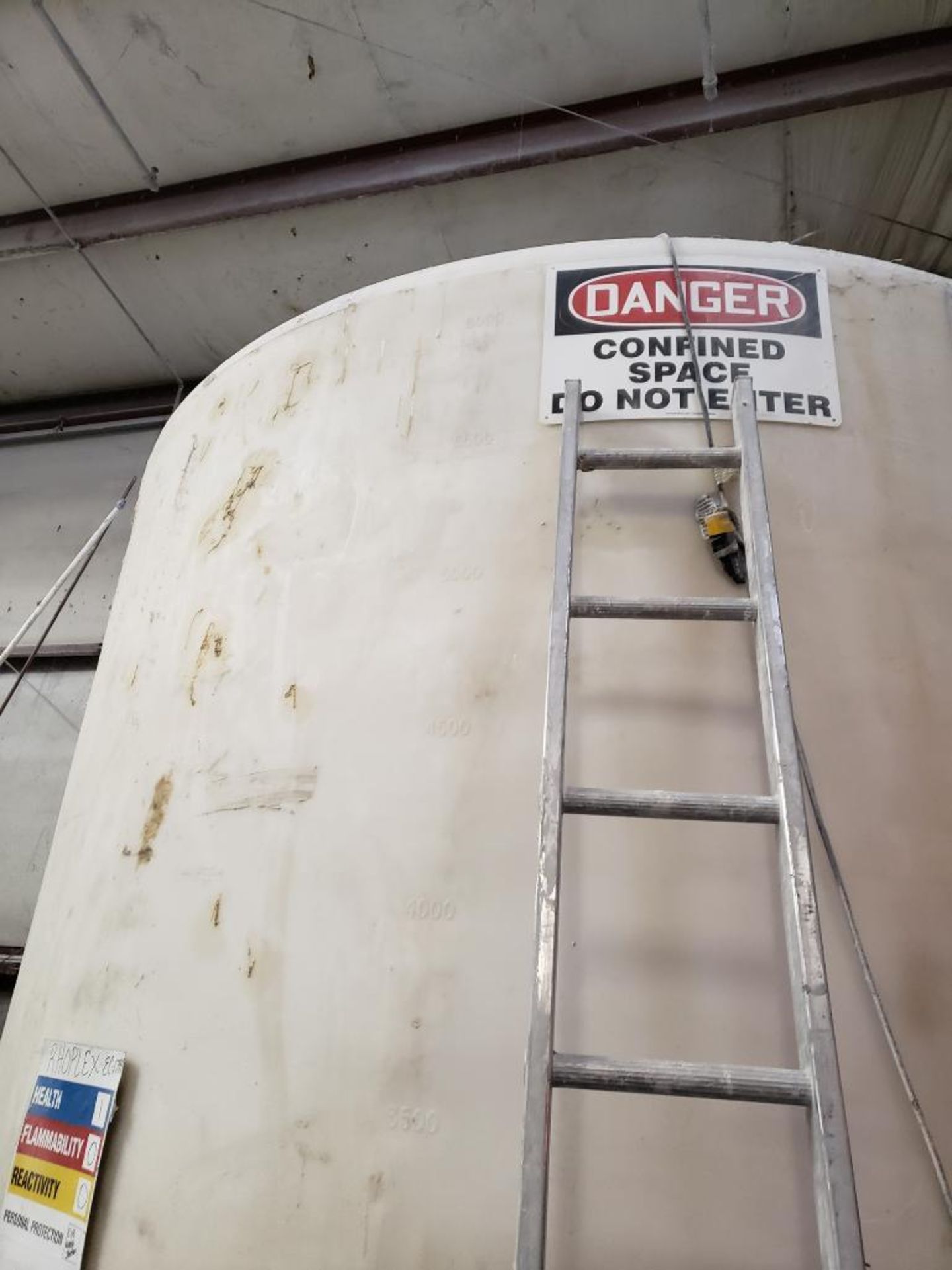 Plastic holding tank. Approx 6500 gallons. - Image 3 of 3