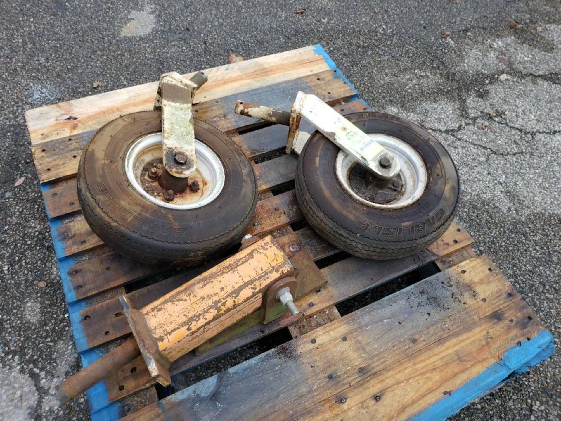 Snow plow caster wheels. - Image 4 of 5