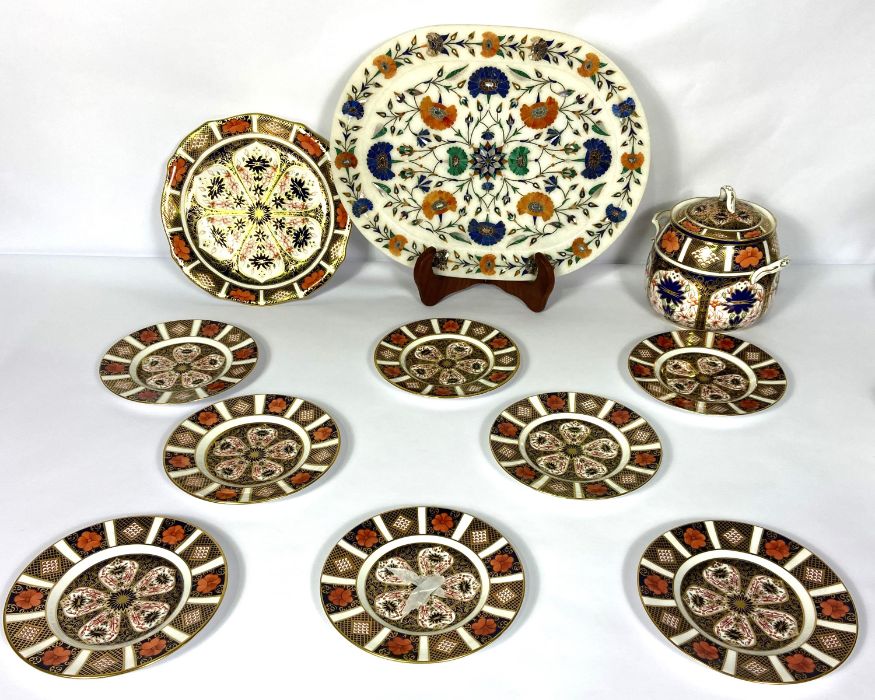 A Royal Crown Derby tea service, English Imari pattern, comprising eight tea cups and saucers, eight - Image 8 of 10