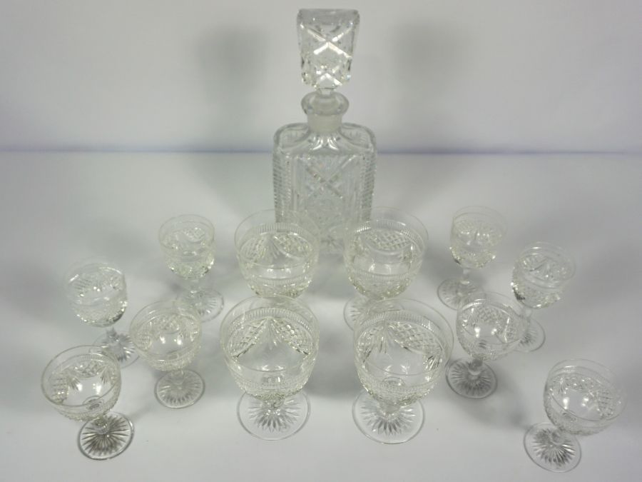 A large set of crystal glassware, including red and white wine goblets, water glasses and an - Image 3 of 5