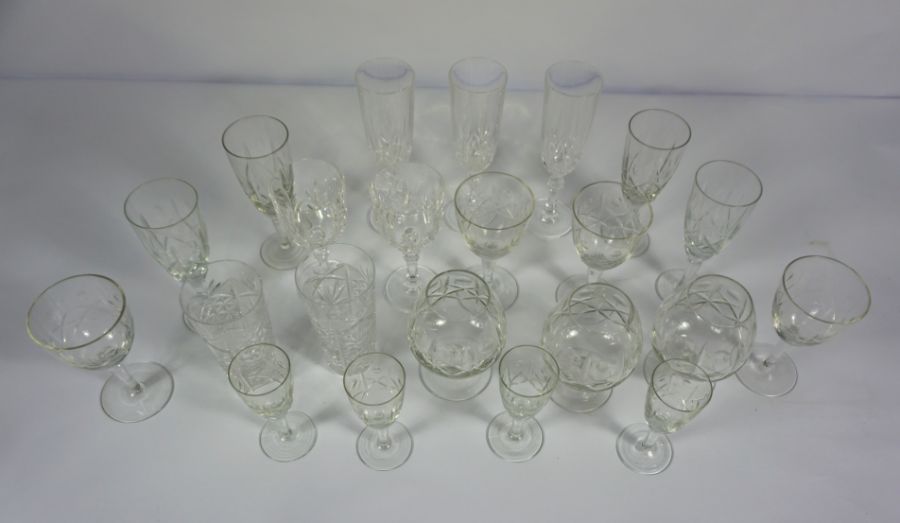 A large assortment of Stuart and other crystal glassware, including Champagne flutes, whisky tots - Image 4 of 9