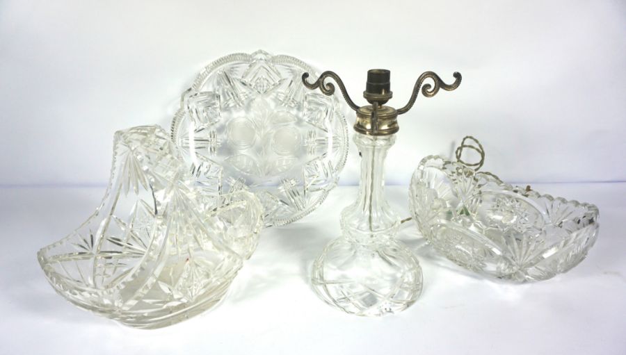 A large clear crystal Art Deco style table lamp; together with assorted glassware, including a large - Image 3 of 13