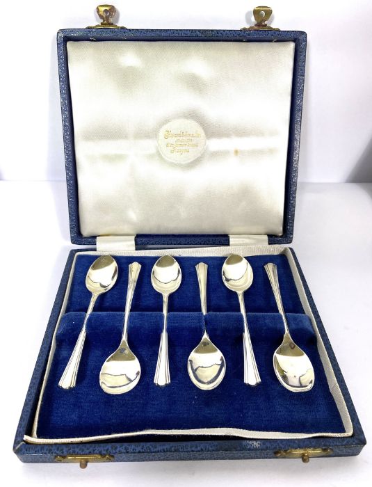 Assortment of silver brushes and silver plate, including a cased presentation set of two berry - Image 4 of 11