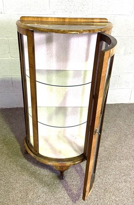 Three assorted vintage glass fronted and veneered display cabinets (3) - Image 4 of 10