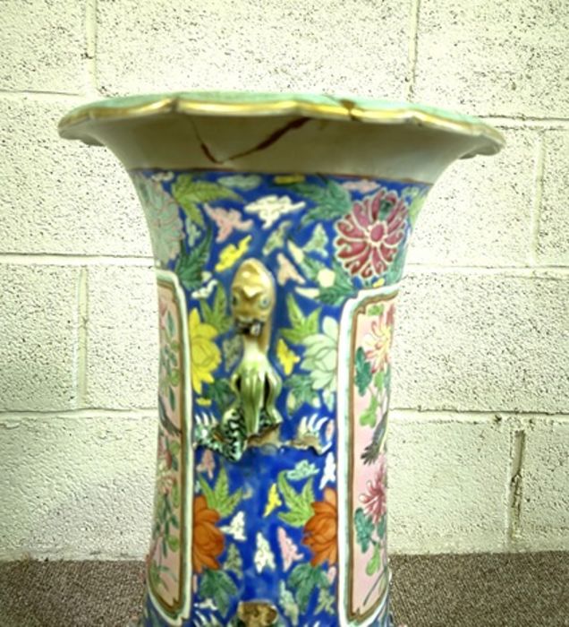 A large Chinese enameled baluster vase, late Qing or Republic period, decorated in colours and - Image 6 of 12