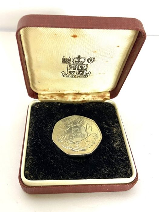 A group of commemorative coins and related, including The Platinum Jubilee ‘half gram’ gold £5, - Image 4 of 4