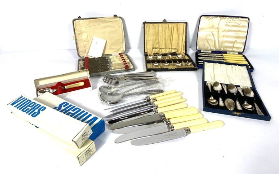 Assortment of flatware, including various cased sets of bone handled knives, a carving set, silver - Image 2 of 5