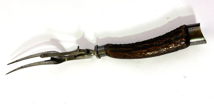 A Victorian cased Henry Elliot & Sons antler handled carving set, circa 1900, with carving knife, - Image 2 of 6