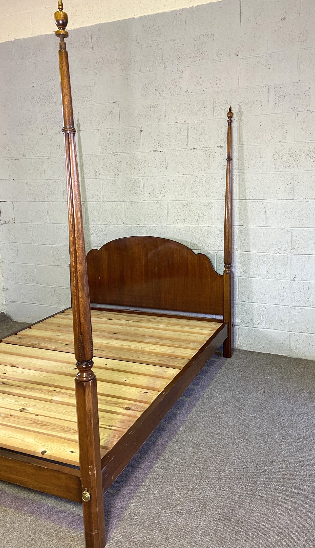 A vintage four poster bed, with an arched panelled headboard, and four tapered turned posts, 220cm - Image 5 of 7